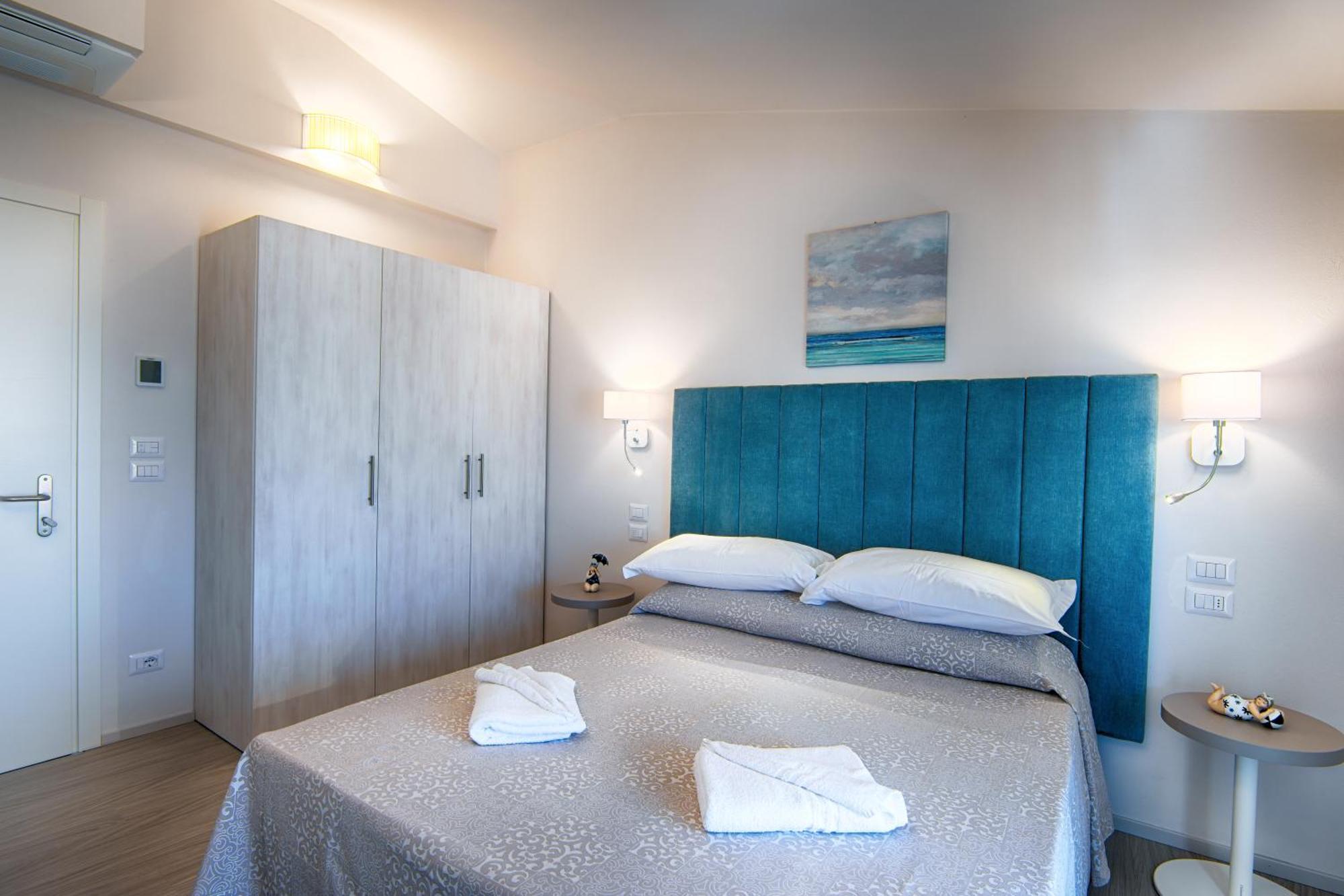 Villa Zavatta "B&B - Rooms & Apartments" เบลลาเรีย-อีเจอา มารีนา ภายนอก รูปภาพ