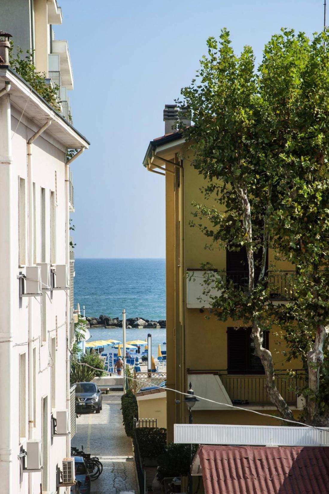 Villa Zavatta "B&B - Rooms & Apartments" เบลลาเรีย-อีเจอา มารีนา ภายนอก รูปภาพ